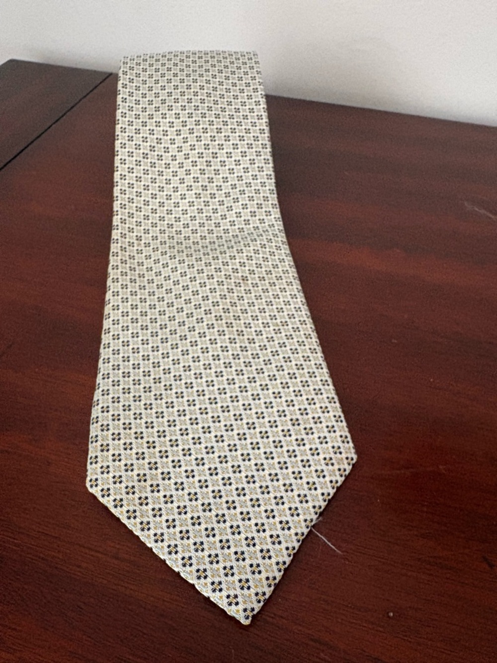 Lavorazione Amaso Men’s Luxury Tie Cream, Blue, Yellow Silk Made In Italy